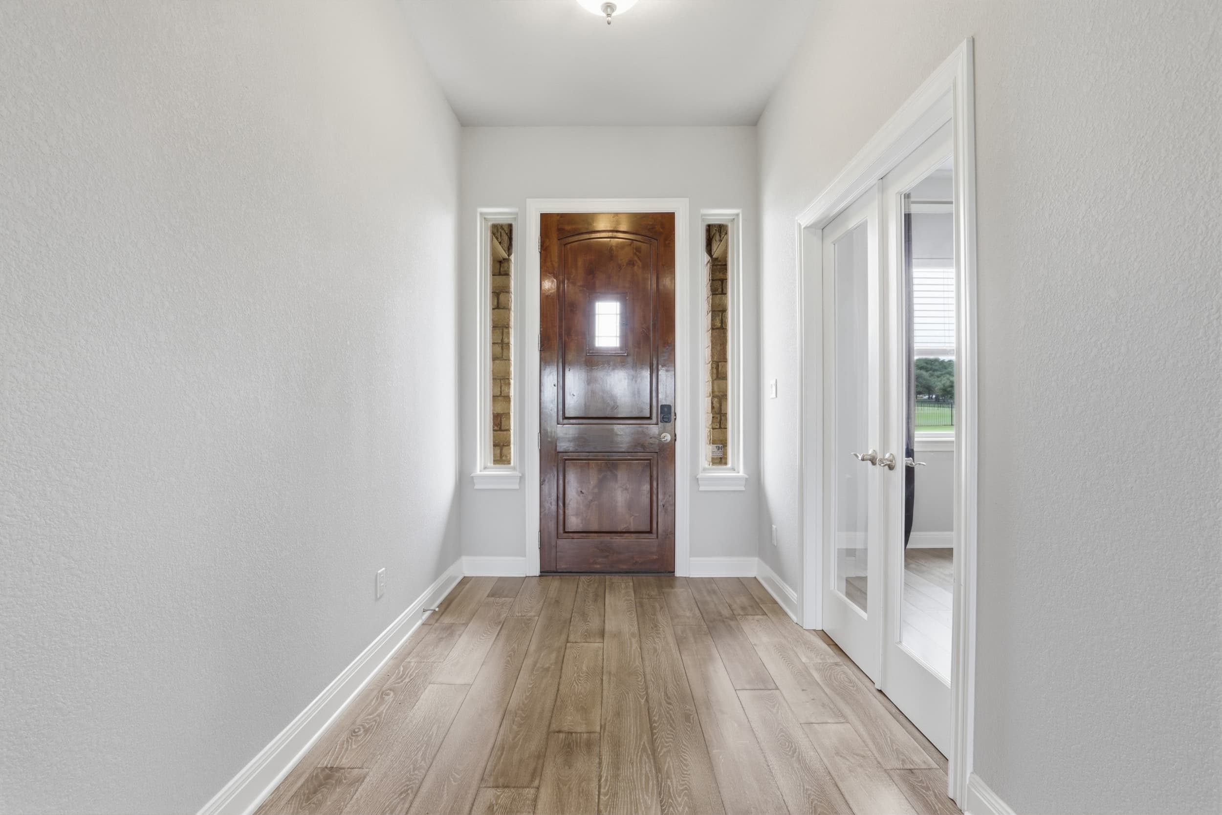 2440 Greatwood Trl - Step Inside