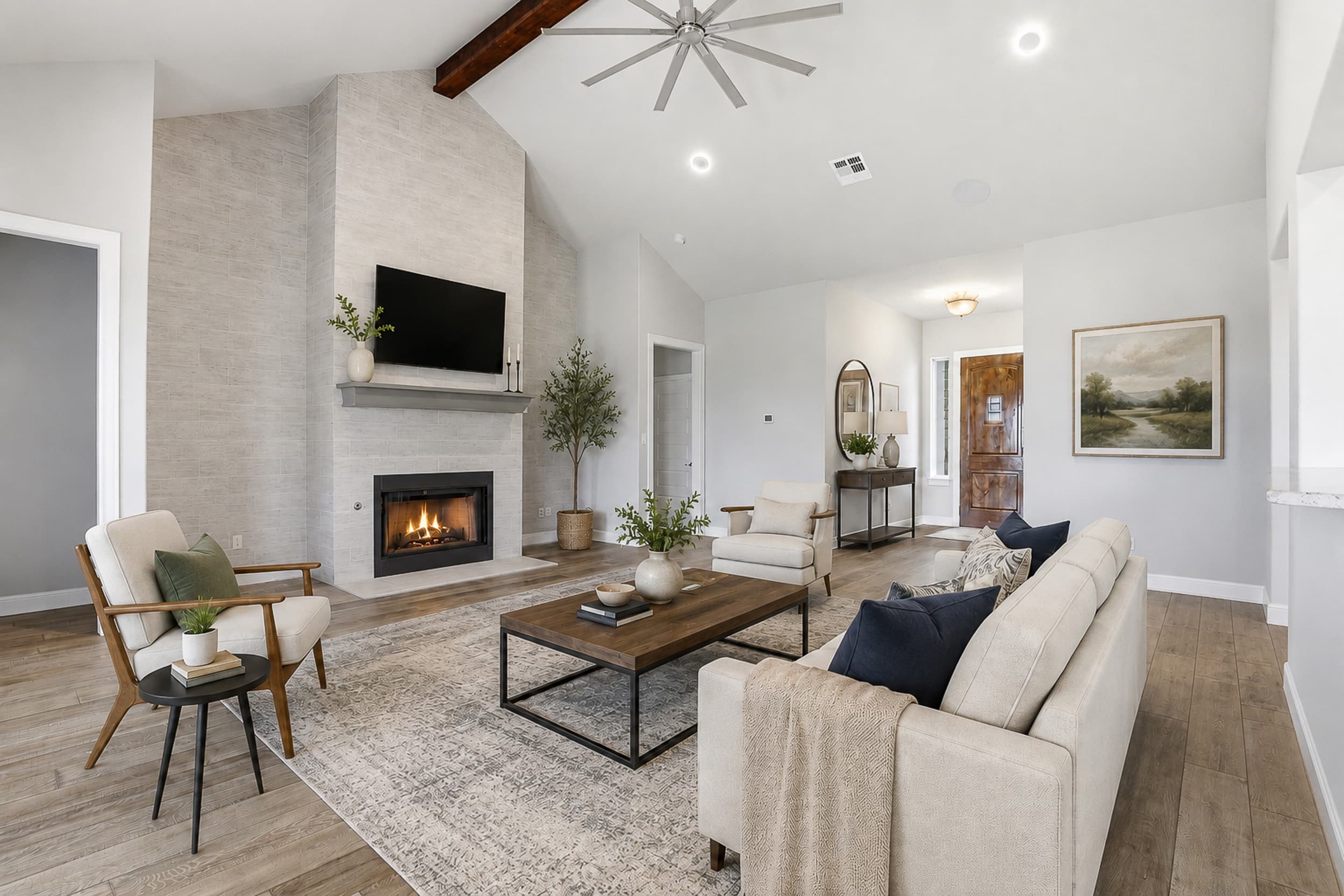 2440 Greatwood Trl - Main Living