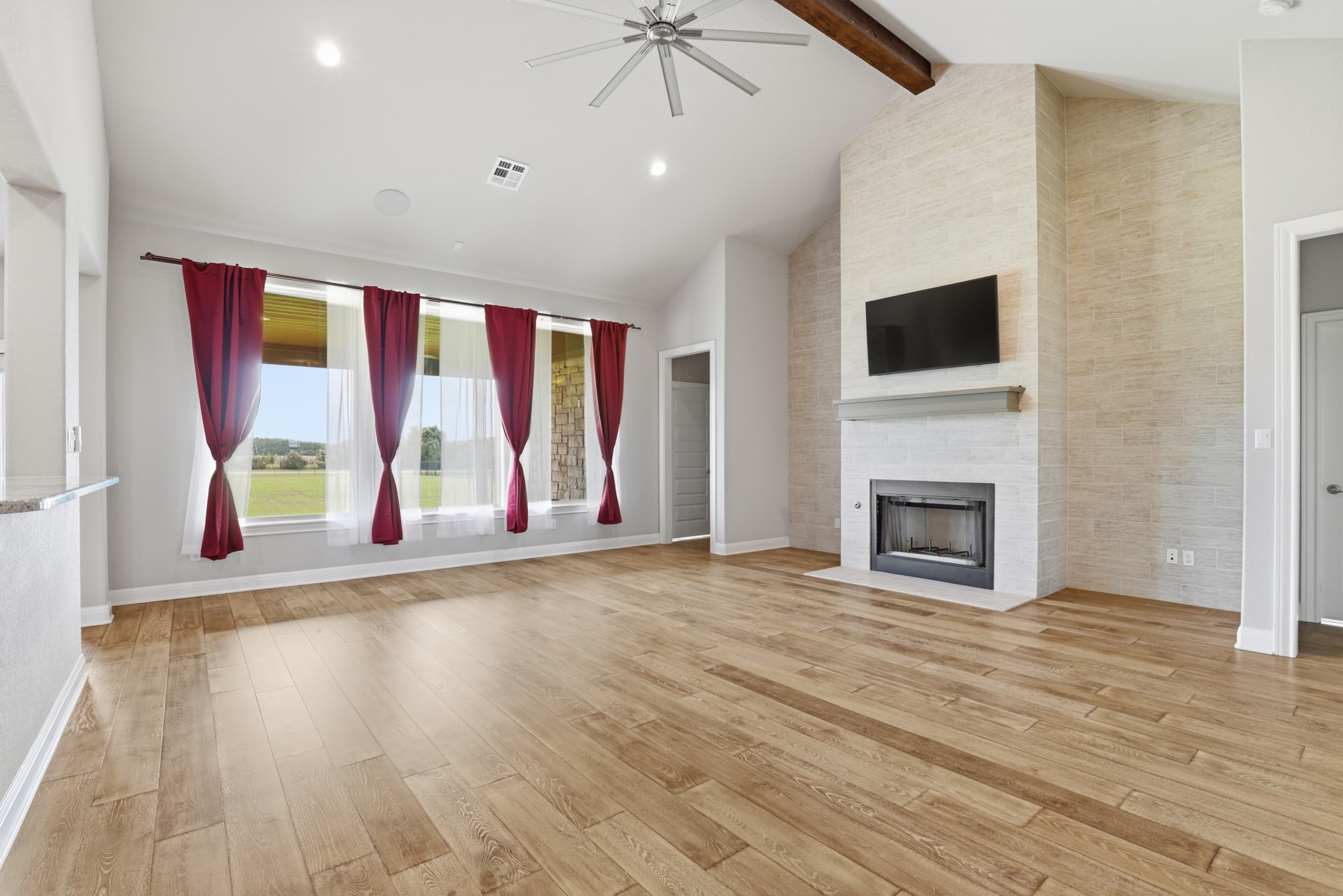 2440 Greatwood Trl - Open & Inviting