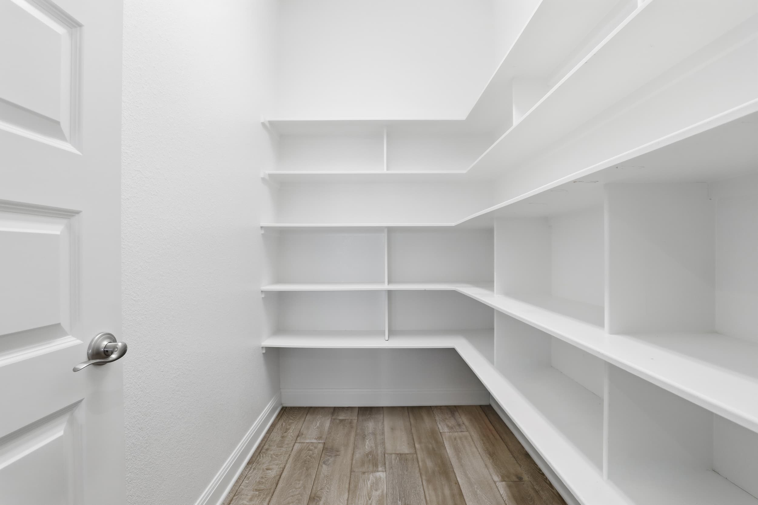 2440 Greatwood Trl - Custom Walk-In Closet