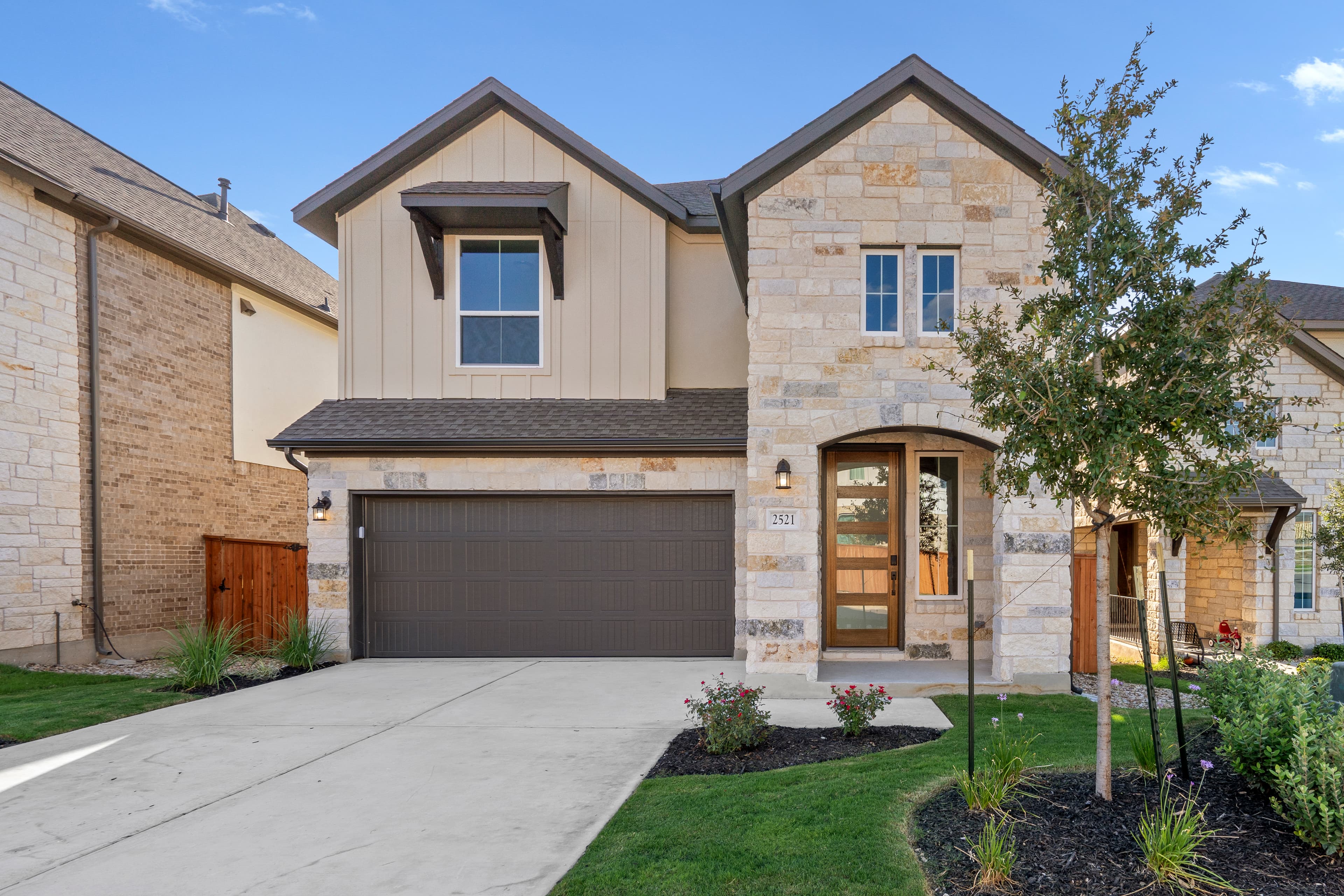 2521 Dabster Dr photo 1